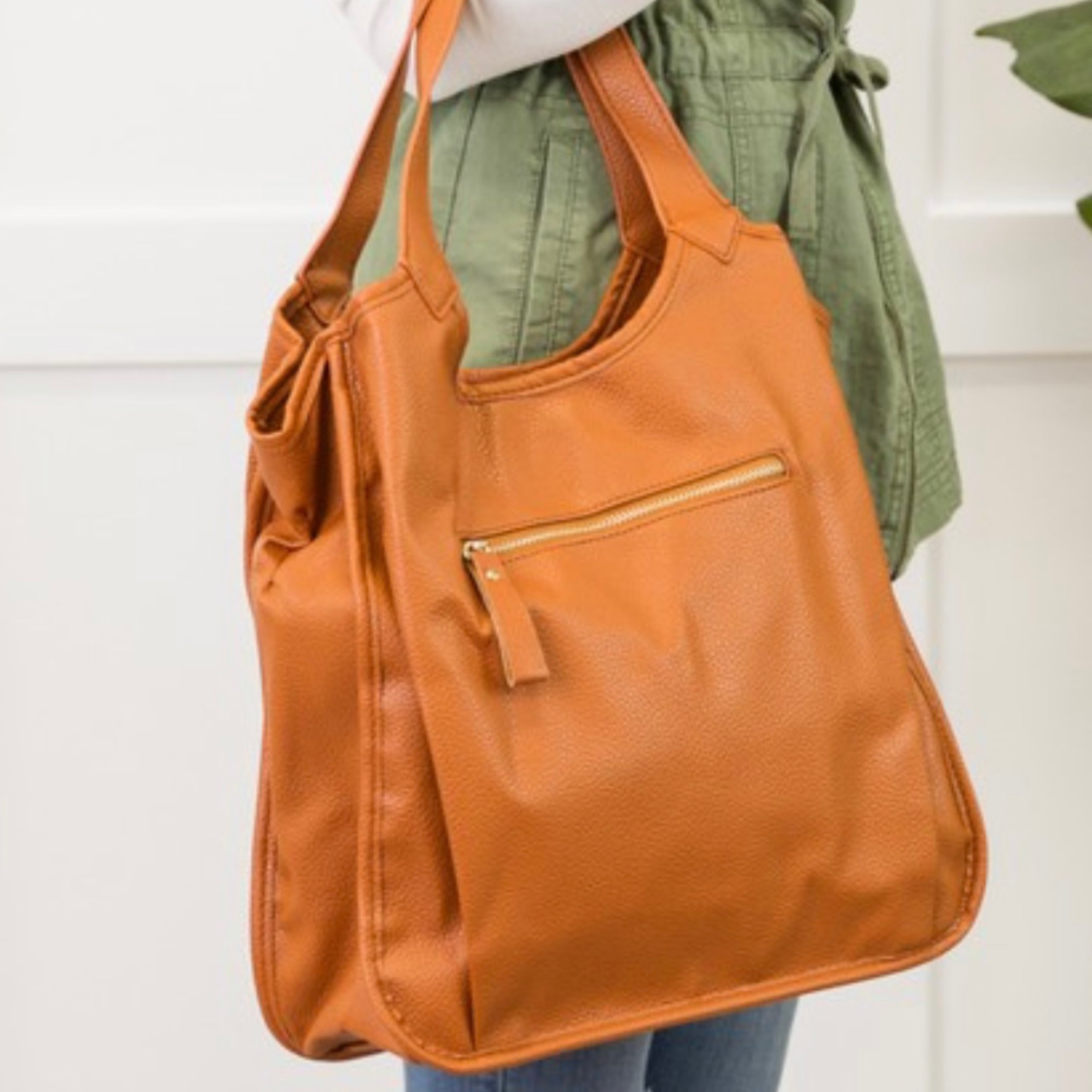 Purse with cheap side pockets